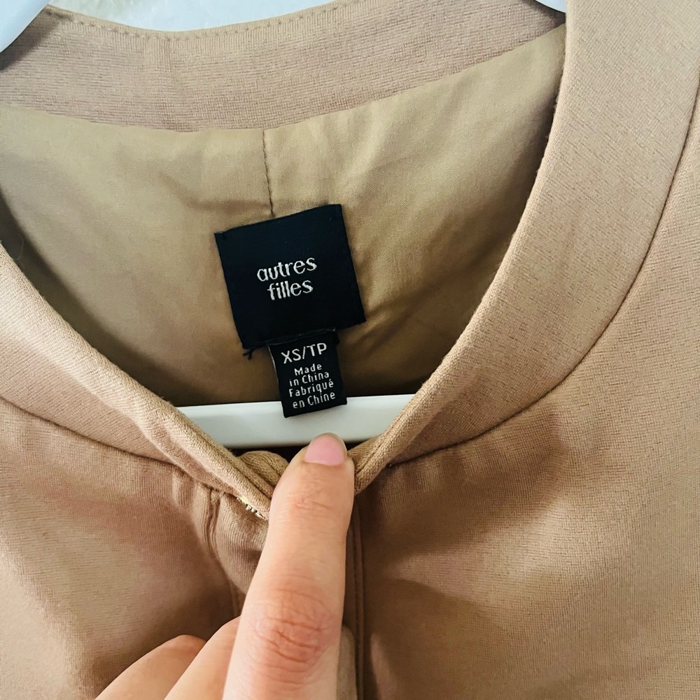 Button-Front Camel Vest - Picture 3 of 6